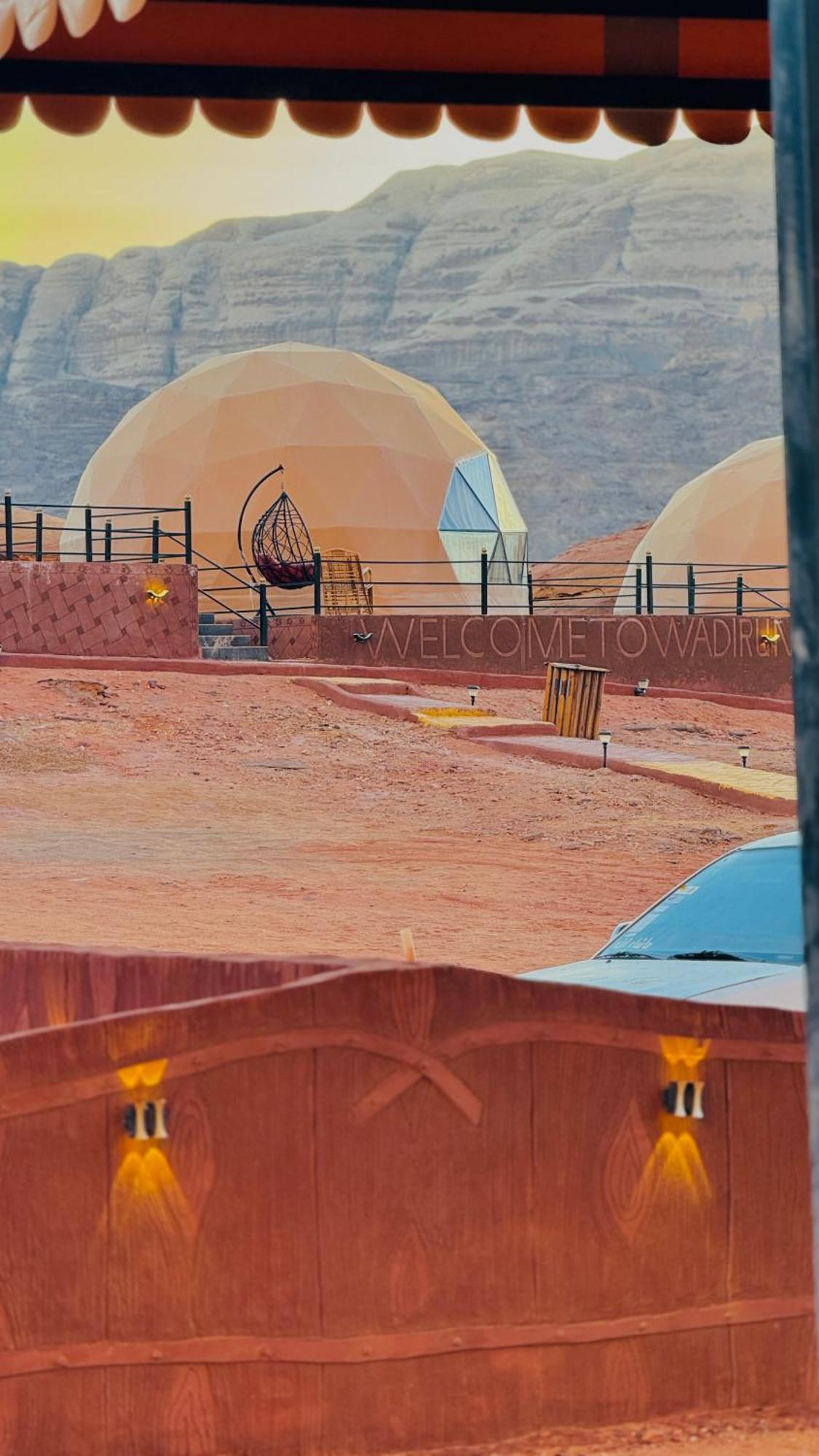 Rum Solaris Bubbles Camp Wadi Rum Exterior foto